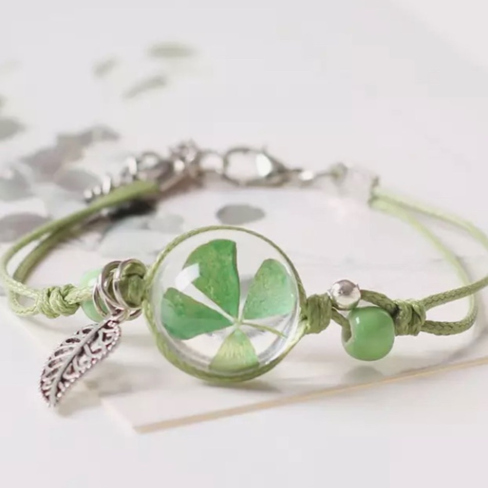 NEW! 4 leaf clover bracelets